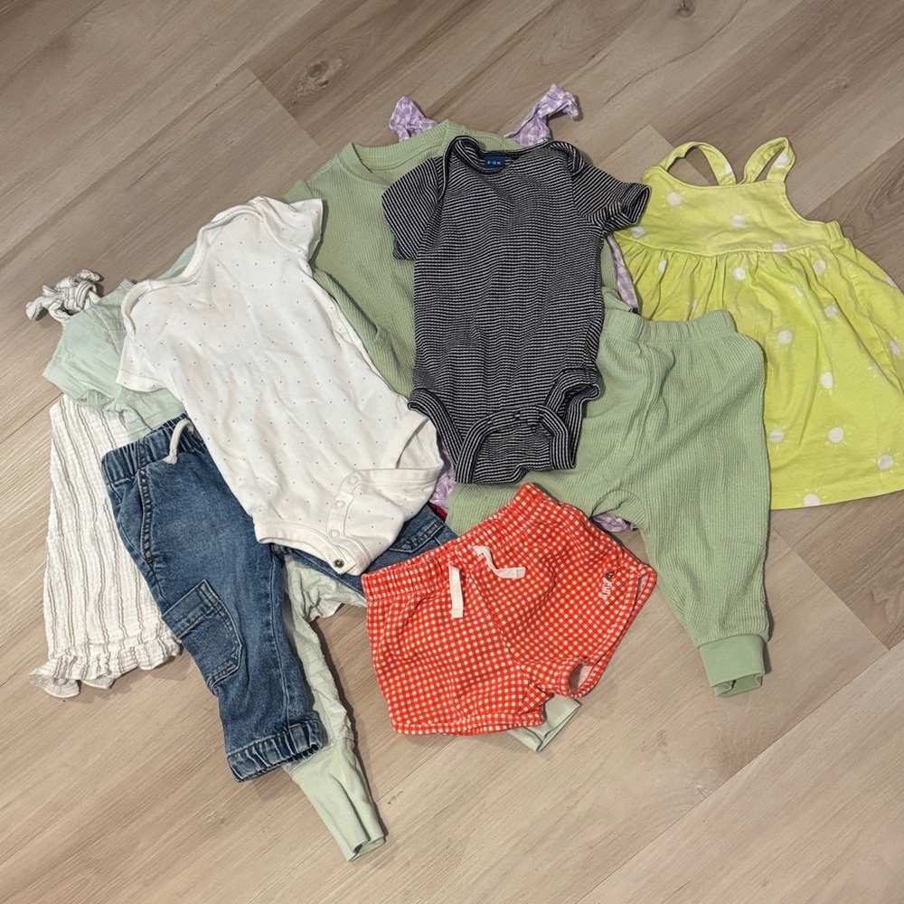 Baby girl bundle 12 months (13 items)